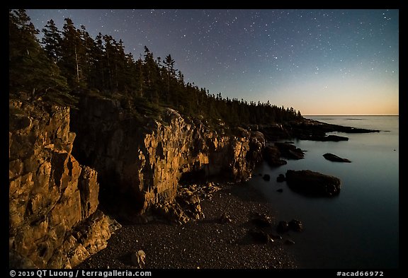 Ravens Nest with stary sky at moonset, Schoodic Peninsula. Acadia National Park, Maine, USA.