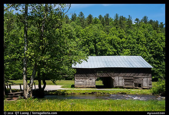 Caldwell Barn and river, Big Cataloochee, North Carolina. Great Smoky Mountains National Park (color)