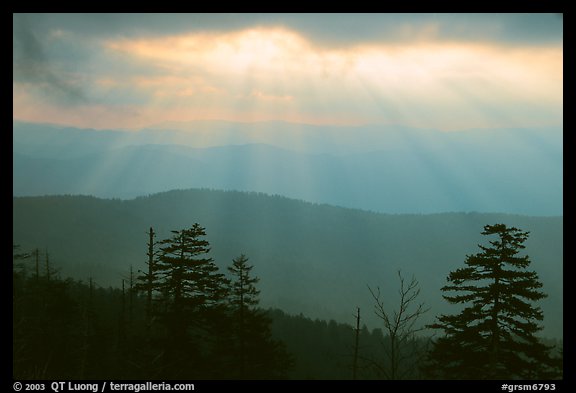 Sunrays over ridges, early morning, North Carolina. Great Smoky Mountains National Park, USA.