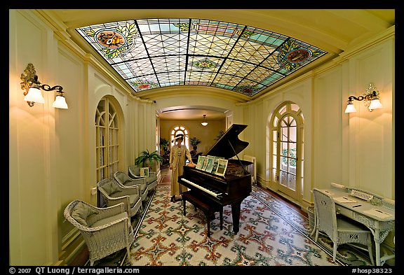 Piano and gallery in assembly room. Hot Springs National Park, Arkansas, USA.