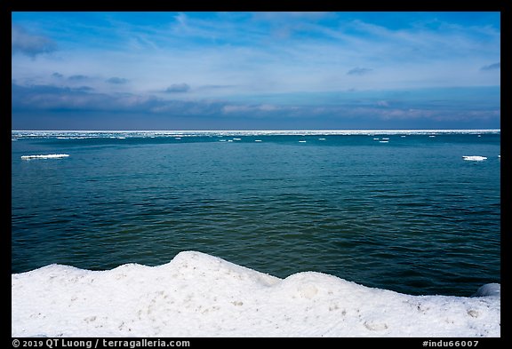 Open water and shelf ice, Lake Michigan. Indiana Dunes National Park (color)