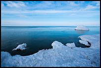 Lakeshore in winter, Dumbar Beach. Indiana Dunes National Park ( color)