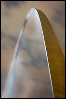 St Louis Arch at night. Gateway Arch National Park, St Louis, Missouri, USA.