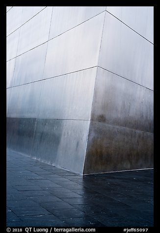 Base of Gateway Arch pillar. Gateway Arch National Park (color)