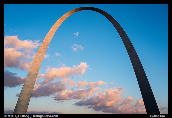 Gateway Arch and clouds at sunset. Gateway Arch National Park (color)