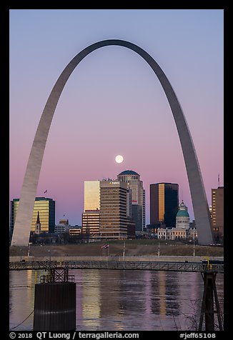 Moonset framed by Arch across Mississippi River. Gateway Arch National Park (color)
