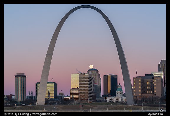 Moonset, downtown buildings, Old Courthouse, framed by Arch. Gateway Arch National Park (color)