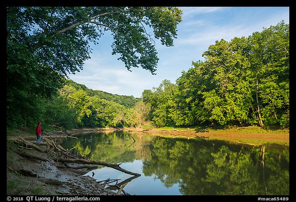Visitor looking, Green River. Mammoth Cave National Park (color)