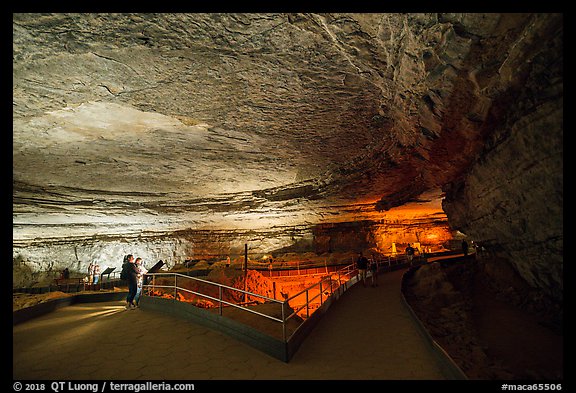 Vistors in Rotunda Room. Mammoth Cave National Park (color)