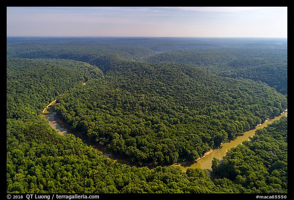 Aerial view of Turnhole Bend of the Green River. Mammoth Cave National Park (color)