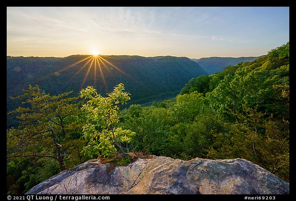 Sunrise from Long Point. New River Gorge National Park and Preserve, West Virginia, USA.