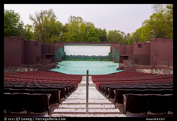 Outdoor theater, Grandview. New River Gorge National Park and Preserve (color)