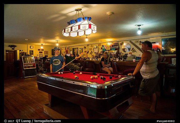 Bar, Kettle Falls Hotel. Voyageurs National Park (color)