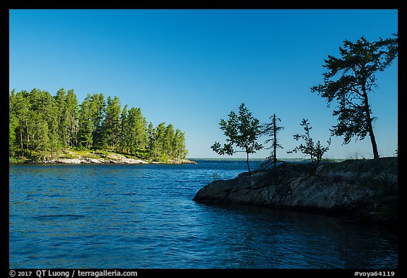 Windmill Rock Cove on sunny day. Voyageurs National Park (color)