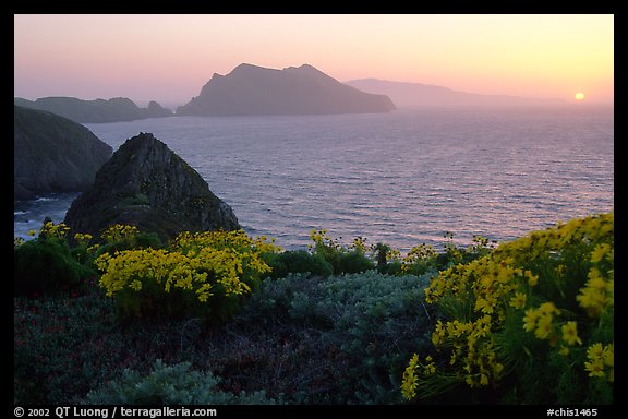 Sunset near Inspiration Point, Anacapa. Channel Islands National Park (color)