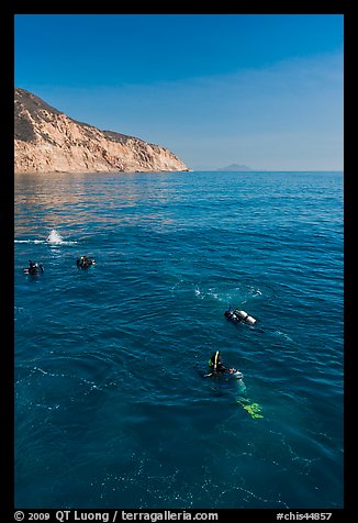 Scuba diving near Santa Cruz Island. Channel Islands National Park, California, USA.