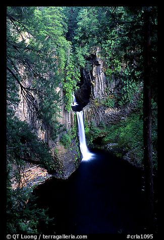 Toketee Falls. Crater Lake National Park