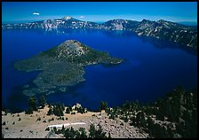 Lake and Wizard Island. Crater Lake National Park, Oregon, USA. (color)