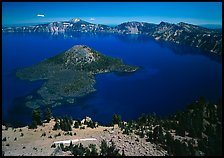 Lake and Wizard Island. Crater Lake National Park, Oregon, USA.