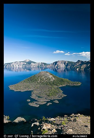 Skell Channel and Wizard Island. Crater Lake National Park (color)