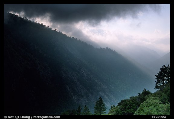 Kings Canyon from Cedar Grove overlook. Kings Canyon National Park (color)