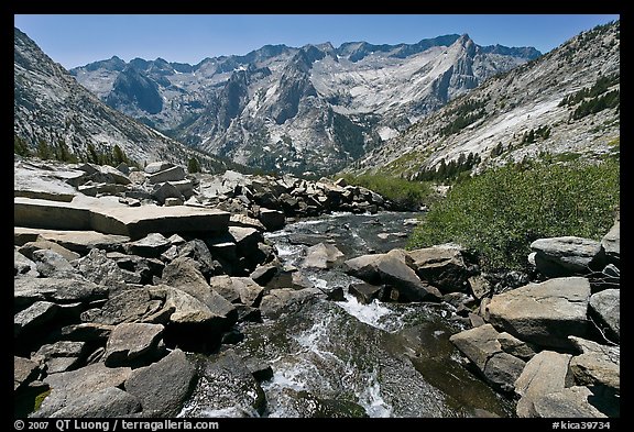 Stream plunging towards Le Conte Canyon. Kings Canyon National Park, California, USA.