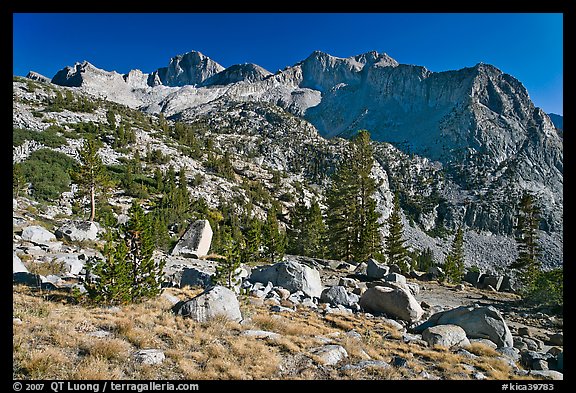 Mt Giraud chain, Lower Dusy basin. Kings Canyon National Park, California, USA.