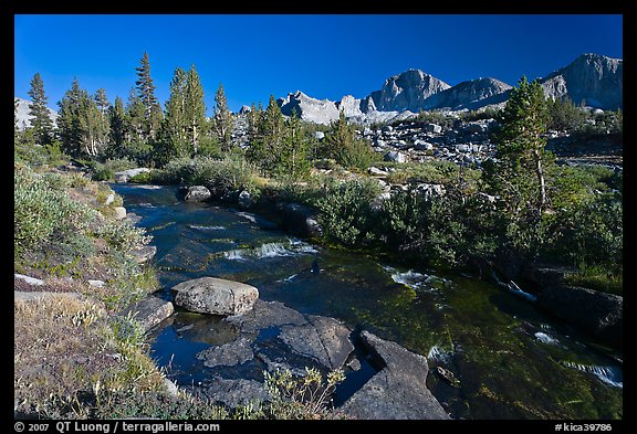 Stream and Mt Giraud chain, Lower Dusy basin. Kings Canyon National Park, California, USA.