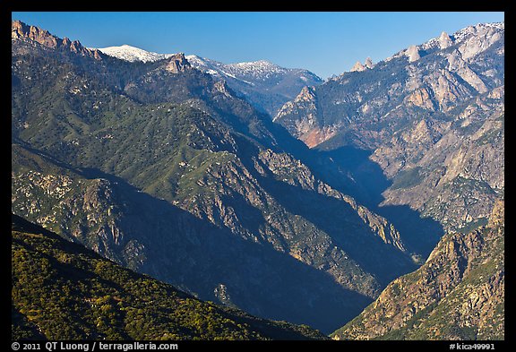 Middle Forks of the Kings River with snowy Spanish Mountain. Kings Canyon National Park, California, USA.