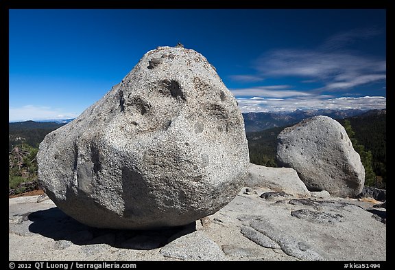 Glacial erratics, Buena Vista. Kings Canyon National Park (color)