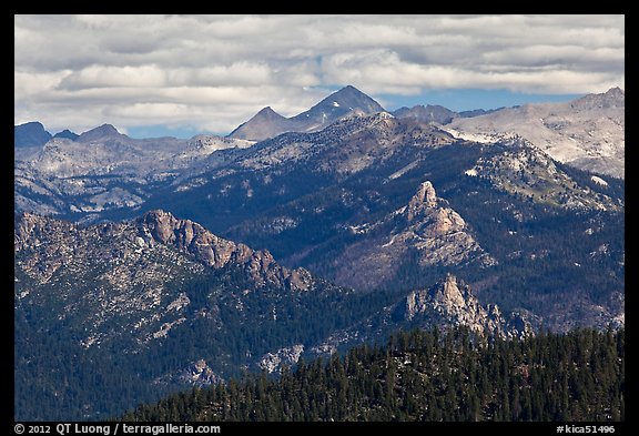 Sierra Peaks. Kings Canyon National Park (color)