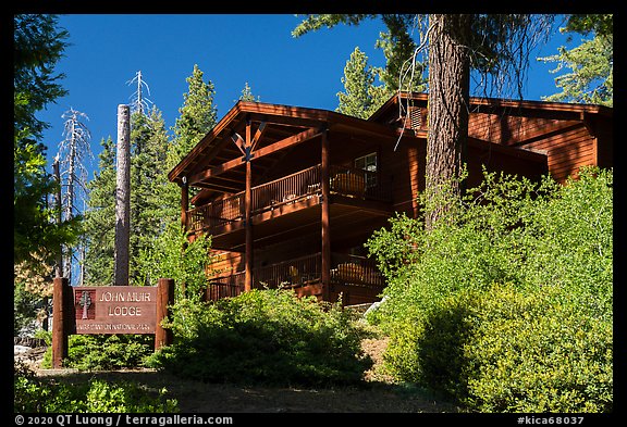 John Muir Lodge. Kings Canyon National Park (color)