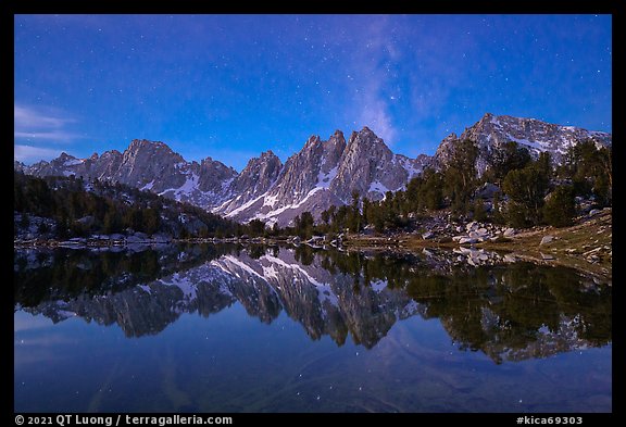 Kearsarge Pinnacles and Kearsarge Lakes at dawn with stars. Kings Canyon National Park (color)