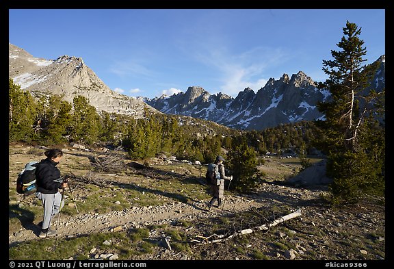 Women Backpackers approaching Kearsarge Pinnacles. Kings Canyon National Park (color)