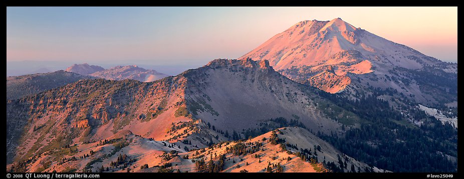 Lassen Peak at sunset. Lassen Volcanic National Park, California, USA.