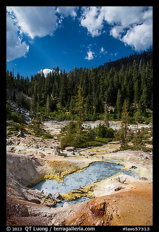 Devils Kitchen hydrothermal area. Lassen Volcanic National Park, California, USA.