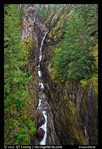 Gorge Creek Falls in autumn, North Cascades National Park Service Complex. Washington, USA.