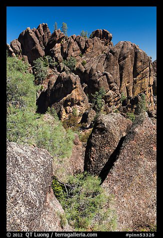 Breccia crag, High Peaks. Pinnacles National Park, California, USA.