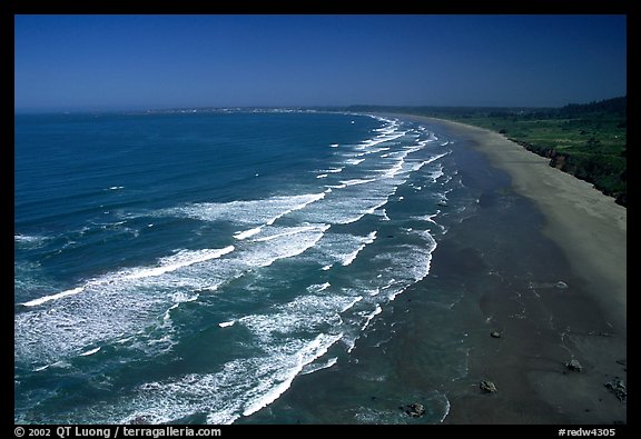 Wawes and Crescent Beach from above. Redwood National Park, California, USA.