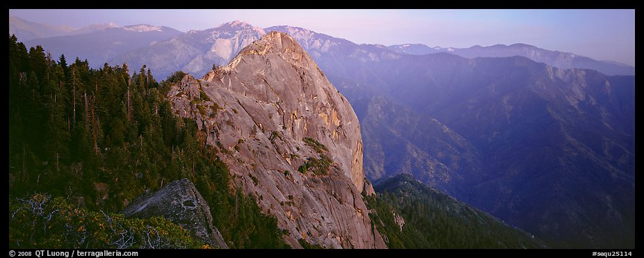 Moro rock. Sequoia National Park (color)