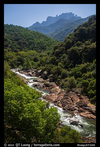 Middle Fork of the Kaweah River near Buckeye Flat. Sequoia National Park (color)