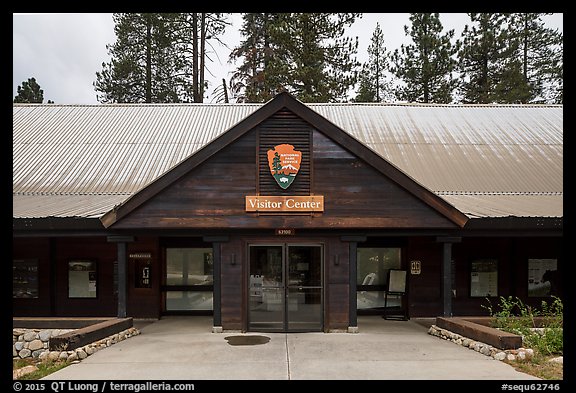 Lodgepole Visitor Center. Sequoia National Park (color)