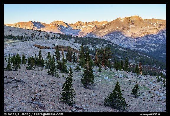 Kern Divide at sunrise. Sequoia National Park (color)