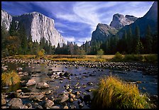 Valley View, Autumn. Yosemite National Park, California, USA. (color)