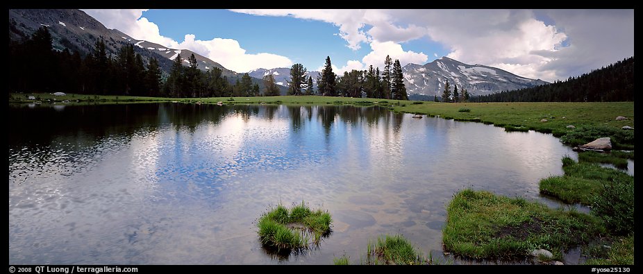 Alpine tarn near Tioga Pass. Yosemite National Park (color)