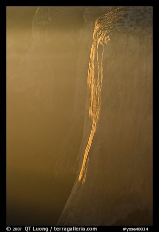 Last sunrays outline  Nose of El Capitain. Yosemite National Park, California, USA.