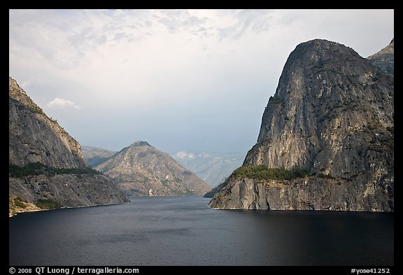 Kolana Rock and Hetch Hetchy reservoir, afternoon. Yosemite National Park (color)