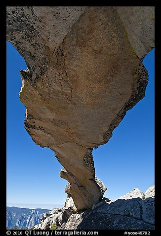 Granite span of Indian Arch. Yosemite National Park, California, USA.