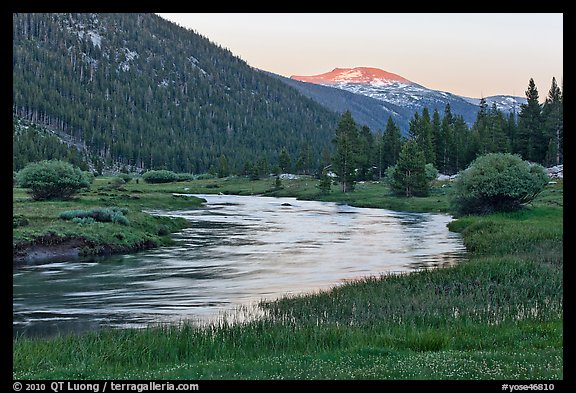 Tuolumne River in Lyell Canyon, sunset. Yosemite National Park, California, USA.