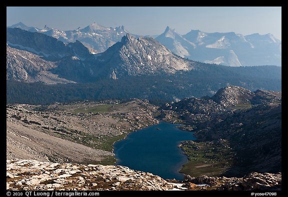 Roosevelt Lake and mountain ranges. Yosemite National Park, California, USA.